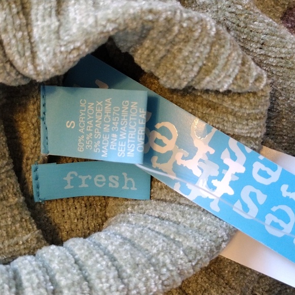 Junior Turtle Neck Sweater - Picture 3 of 3